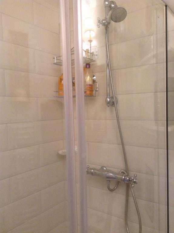 Lamaison Du Phare Honfleur Chambres D'Hotes Et Jacuzzi Prive Номер фото
